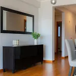 Apartamento Anchored In Carmo By Homie