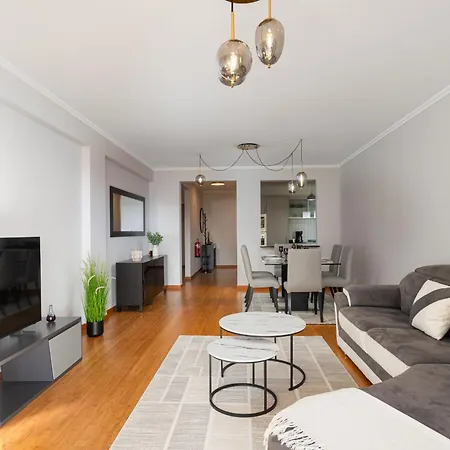 아파트 Anchored In Carmo By Homie 카메라데로보스