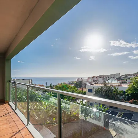 Anchored In Carmo By Homie 卡马拉-德洛布什